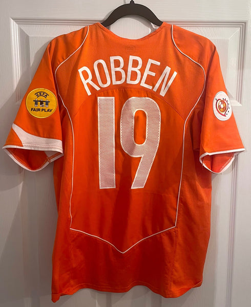 NETHERLANDS 2004/06 HOME FOOTBALL SHIRT ‘ROBBEN #19’ (M)