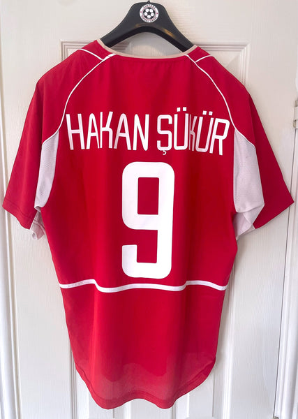 TURKEY 2003/04 HOME FOOTBALL SHIRT ‘HAKAN SUKER #9’ (M)