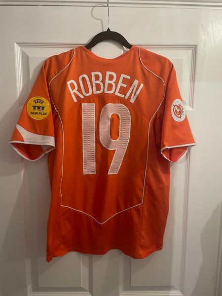 NETHERLANDS 2004/06 HOME FOOTBALL SHIRT ‘ROBBEN #19’ (M)