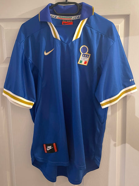 ITALY 1996/97 HOME FOOTBALL SHIRT (L)